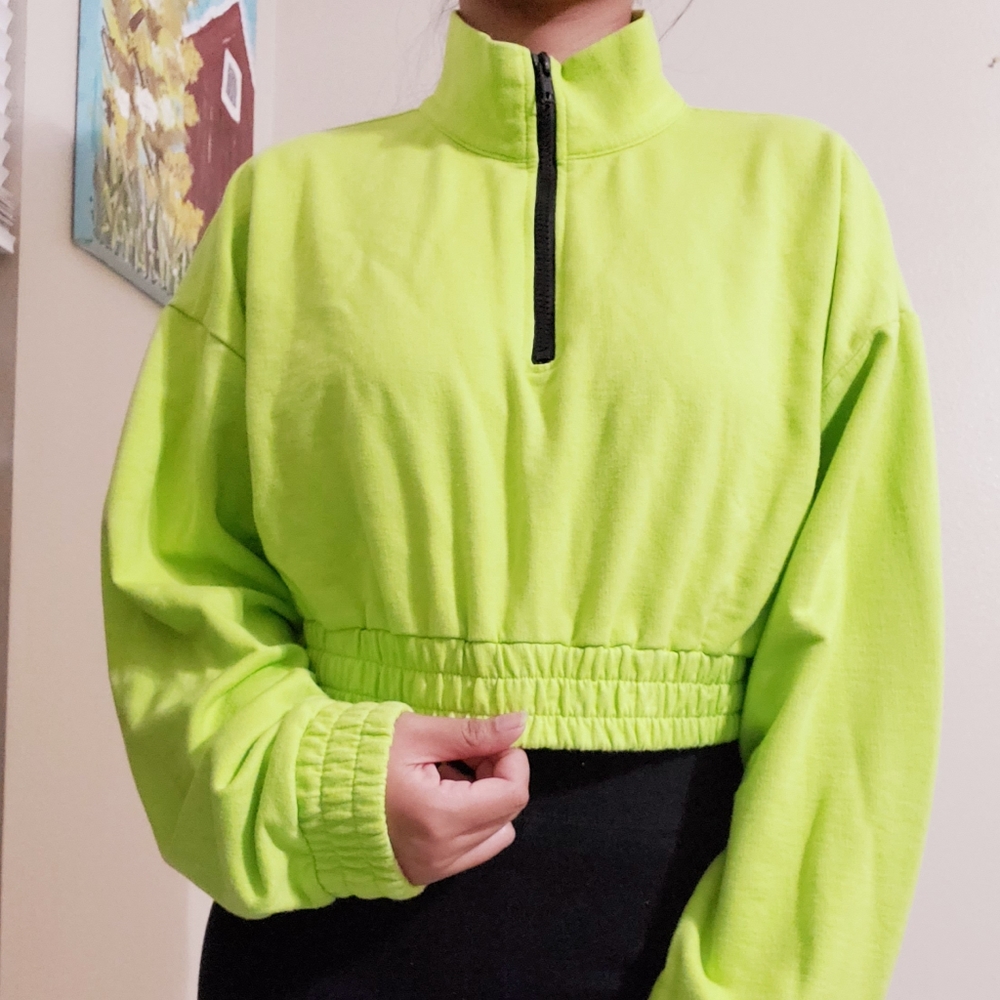 Crop top sweater